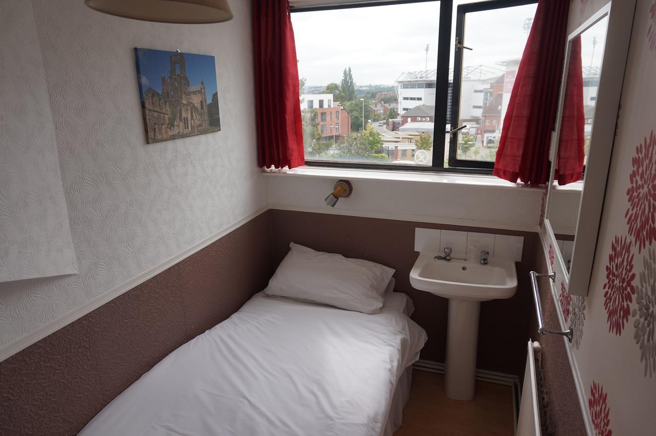 The Boundary Hotel - B&B Leeds  Exterior photo